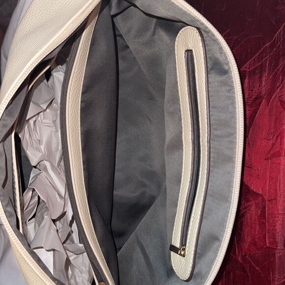 Remi‎ Reid Cream Color Leather Crossbody Bag - Picture 9 of 14